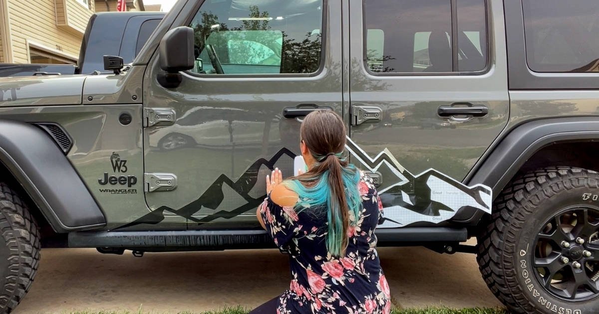 You are currently viewing How to Apply Jeep Decals